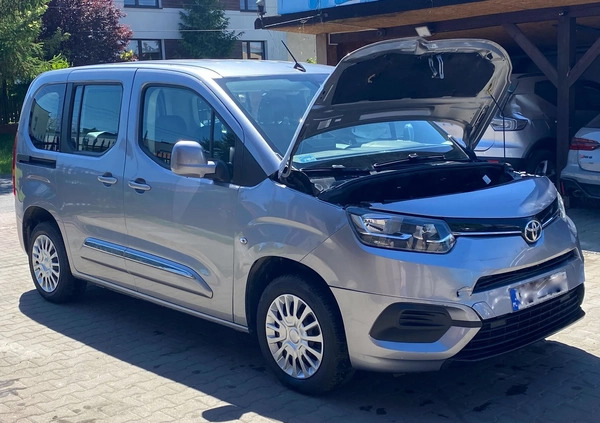 Toyota Proace City Verso cena 49900 przebieg: 100000, rok produkcji 2021 z Międzylesie małe 211